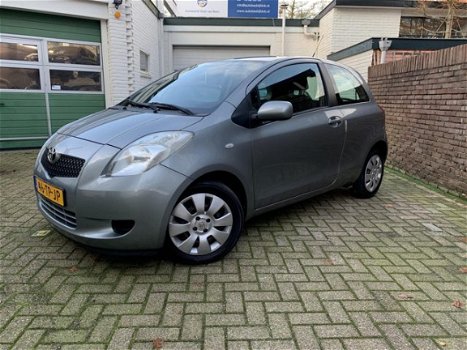 Toyota Yaris - 1.3 VVTi Sol MMT AUTOMAAT / AIRCO / NAP - 1