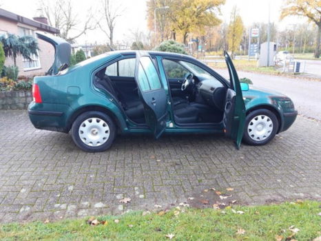 Volkswagen Bora - 2.0 AIRCO 1 EIGENAAR, TREKHAAK - 1