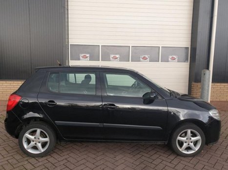 Skoda Fabia - 1.4 TDI Elegance Apk tot 14-09-2020/Distributieriem vervangen bij 248858 - 1