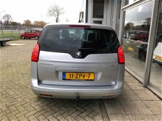 Peugeot 5008 - 1.6 THP Active 5p. Panaromadak-Navi -Cruise-Stoelverwarming