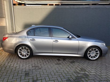 BMW 5-serie - 523i Executive 2e Eigenaar M-Pakket NL-Auto PDC - 1