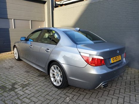 BMW 5-serie - 523i Executive 2e Eigenaar M-Pakket NL-Auto PDC - 1