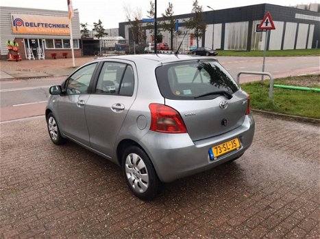 Toyota Yaris - 1.3 VVTi Sol 5-Deurs/Airco - 1