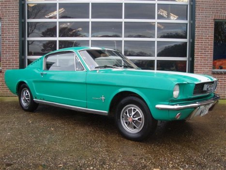 Ford Mustang Fastback - USA 2.3 2+2 - 1