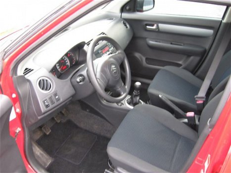 Suzuki Swift - 1.3 D Exclusive - 1