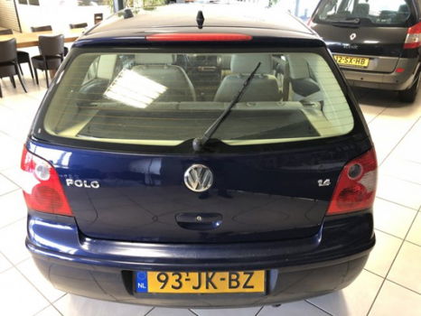 Volkswagen Polo - 1.4-16V Comfortline - 1