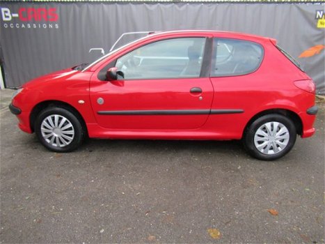 Peugeot 206 - 1.4 X-Design 1 jaar apk - 1