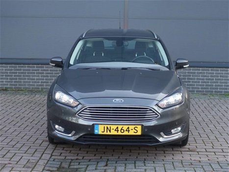 Ford Focus Wagon - 1.5 Titanium Navigatie / Trekhaak (1500KG) - 1