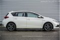 Toyota Auris - 1.8 Hybrid Executive Hybrid 2016 NAVI wit parelmour✔Automaat✔FullLed✔ PDCa+camera✔ - 1 - Thumbnail