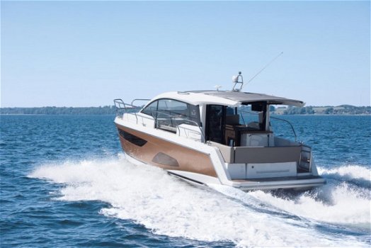 Sealine C330 - 2