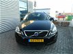 Volvo XC60 - 2.0T Kinetic FWD AIRCO/ECC NAVIGATIE 109000KM - 1 - Thumbnail