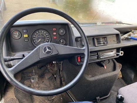 Mercedes-Benz Bestelwagen - 409 D meubelbak met laadklep / apk tot 03-2021 - 1