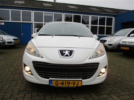 Peugeot 207 - 1.6-16V Turbo 