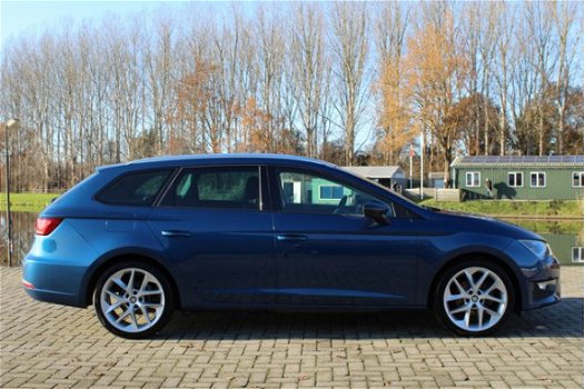 Seat Leon ST - 2.0 TDI FR First Edition XENON/ECC - 1