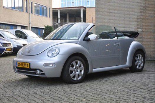 Volkswagen New Beetle Cabriolet - 1.6 Highline - 1