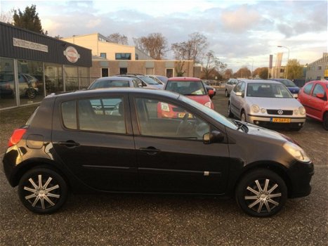 Renault Clio - 1.2-16V Expression (st-bekr, 5drs, airco, bj08, 2950, -) - 1