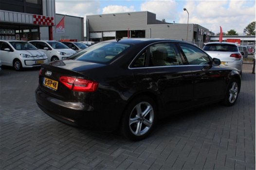 Audi A4 - 1.8 TFSI Business Edition leer navi xenon clima boeken recent groot onderhoud gehad - 1