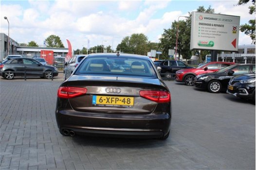 Audi A4 - 1.8 TFSI Business Edition leer navi xenon clima boeken recent groot onderhoud gehad - 1