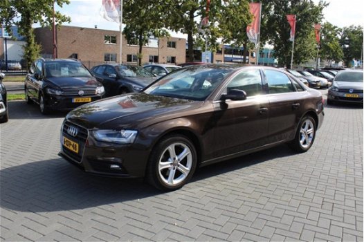 Audi A4 - 1.8 TFSI Business Edition leer navi xenon clima boeken recent groot onderhoud gehad - 1