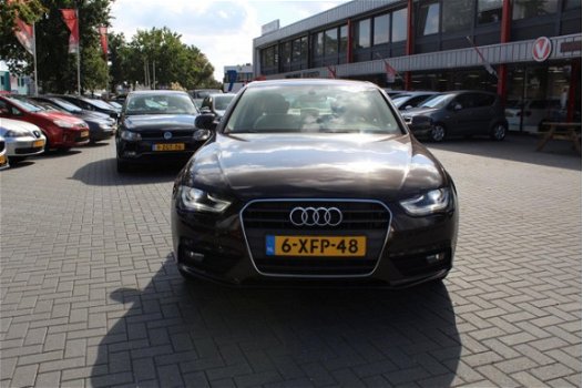 Audi A4 - 1.8 TFSI Business Edition leer navi xenon clima boeken recent groot onderhoud gehad - 1