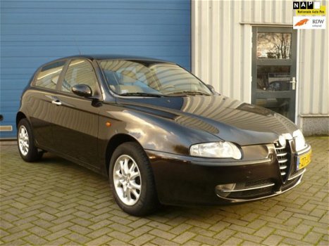 Alfa Romeo 147 - 1.6 T.Spark Distinctive - 1