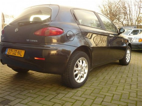 Alfa Romeo 147 - 1.6 T.Spark Distinctive - 1