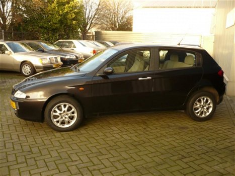 Alfa Romeo 147 - 1.6 T.Spark Distinctive - 1