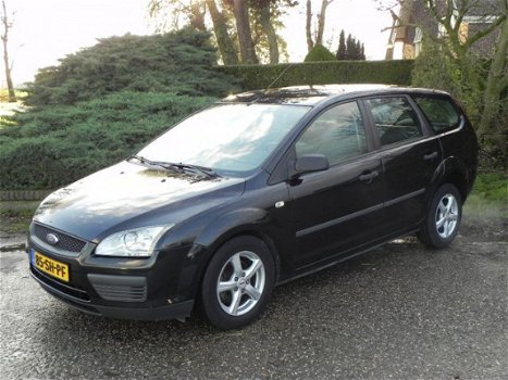 Ford Focus Wagon - 1.6-16V Champion, Airco - 1