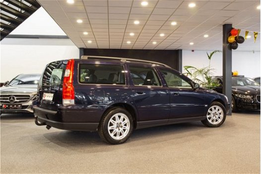 Volvo V70 - 2.4 Edition II *NIEUWJAARKNALLERS* | Top staat | AIRCO | Nieuwe APK | - 1