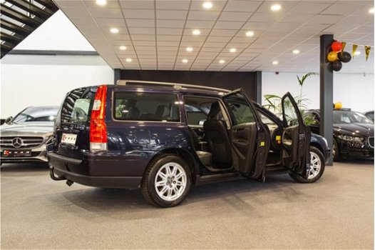 Volvo V70 - 2.4 Edition II *NIEUWJAARKNALLERS* | Top staat | AIRCO | Nieuwe APK | - 1