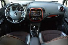 Renault Captur - 0.9 TCe 90PK Helly Hansen / Half Leder / 17 inch LMV / Camera / PDC / Full Map Navi