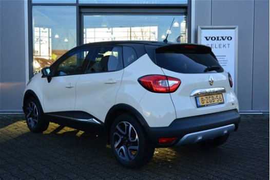 Renault Captur - 0.9 TCe 90PK Helly Hansen / Half Leder / 17 inch LMV / Camera / PDC / Full Map Navi - 1