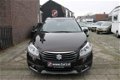 Suzuki SX4 S-Cross - 1.6 High Executive automaat XENON PDC V+A LM VELGEN KEYLESS - 1 - Thumbnail