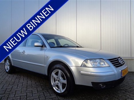 Volkswagen Passat - 2.0-20V Arctic Clima Cruise LMV - 1