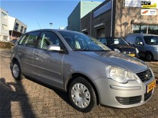 Volkswagen Polo - 1.4-16V Turijn zeer nette auto nieuwe apk.airco.5 deurs