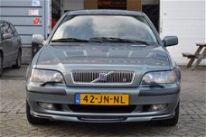 Volvo S40 - 2.0 T Dynamic AUTOMAAT AIRCO/CRUISE/LEDER/STOELVERW. NETJES