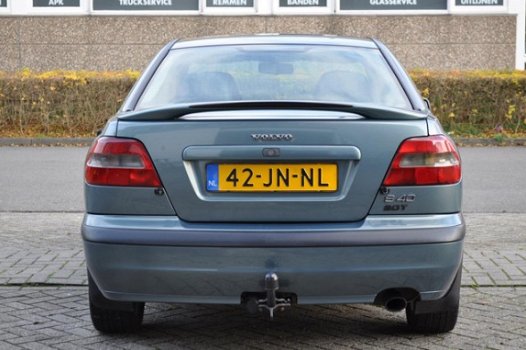 Volvo S40 - 2.0 T Dynamic AUTOMAAT AIRCO/CRUISE/LEDER/STOELVERW. NETJES - 1