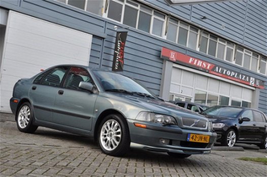 Volvo S40 - 2.0 T Dynamic AUTOMAAT AIRCO/CRUISE/LEDER/STOELVERW. NETJES - 1