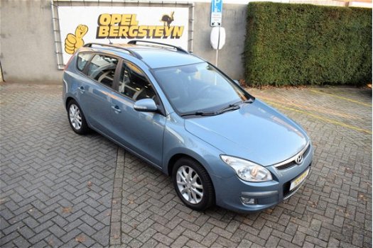 Hyundai i30 CW - 1.6i Style - 1