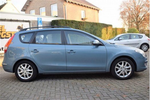 Hyundai i30 CW - 1.6i Style - 1