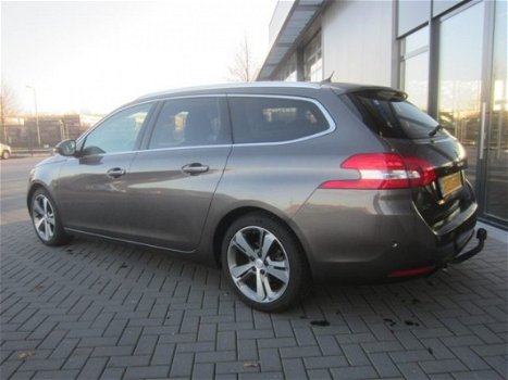 Peugeot 308 - SW PREMIERE 1.2 131PK AUTOMAAT, NAVI, Massagestoelen, Leder - 1