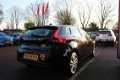 Volvo V40 - 2.0 D2 120PK Summum Business, Leder, Navi & Premium Audio - 1 - Thumbnail