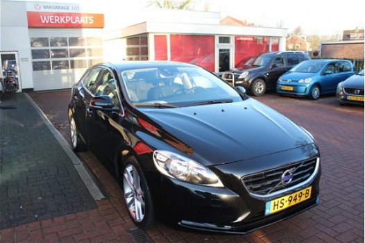 Volvo V40 - 2.0 D2 120PK Summum Business, Leder, Navi & Premium Audio - 1