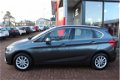 BMW 2-serie Active Tourer - Active Tour. 220i 192pk Essential, Navigatie, 2x PDC - 1 - Thumbnail