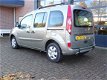 Renault Kangoo Family - 1.6-16V Privilège Rol stoel auto met lier - 1 - Thumbnail