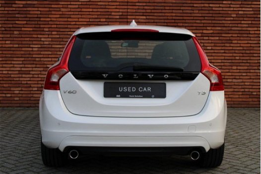 Volvo V60 - T3 Momentum 17'LMV/NAV/Stoelver - 1