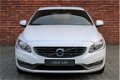 Volvo V60 - T3 Momentum 17'LMV/NAV/Stoelver - 1 - Thumbnail