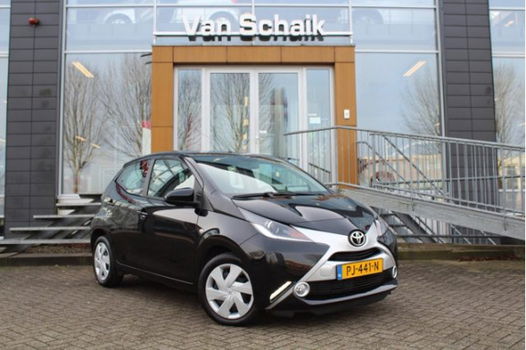 Toyota Aygo - 1.0 VVT-i x-play, Airco, Camera, NL-auto - 1