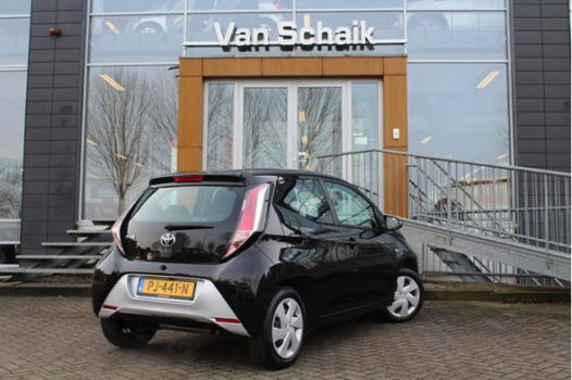 Toyota Aygo - 1.0 VVT-i x-play, Airco, Camera, NL-auto - 1