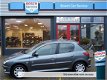 Peugeot 206 - 1.4 Génération AIRCO CRUISE CONTROL Financiering vanaf € 74, 00 per maand - 1 - Thumbnail